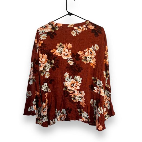 Maurices Women's Red Floral‎ Crochet Long Butterfly Sleeve V-neck Peasant Blouse - Picture 4 of 4
